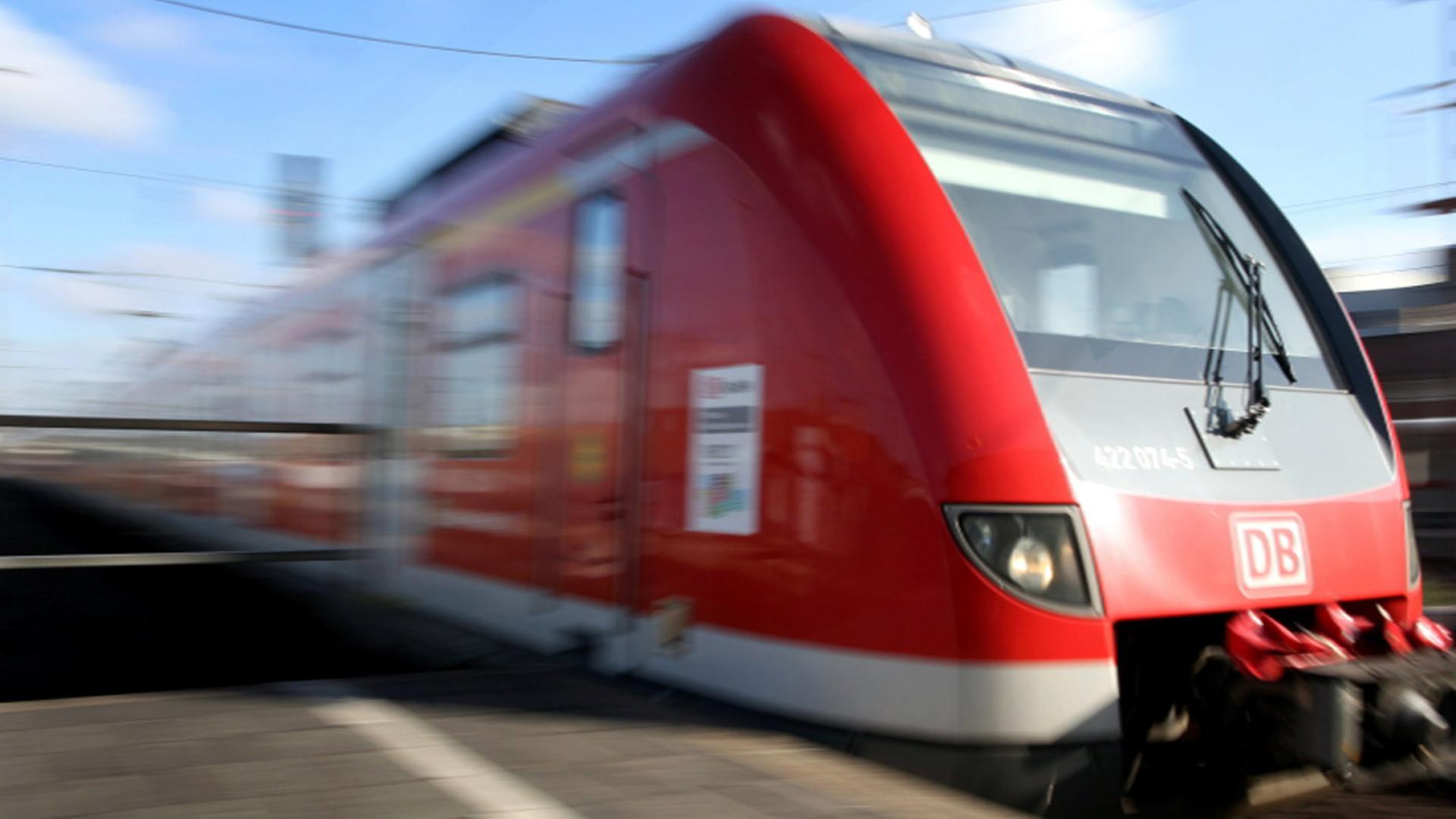 Mehr Sitzplätze: Größere Bahnen auf wichtigen Pendlerstrecken in NRW