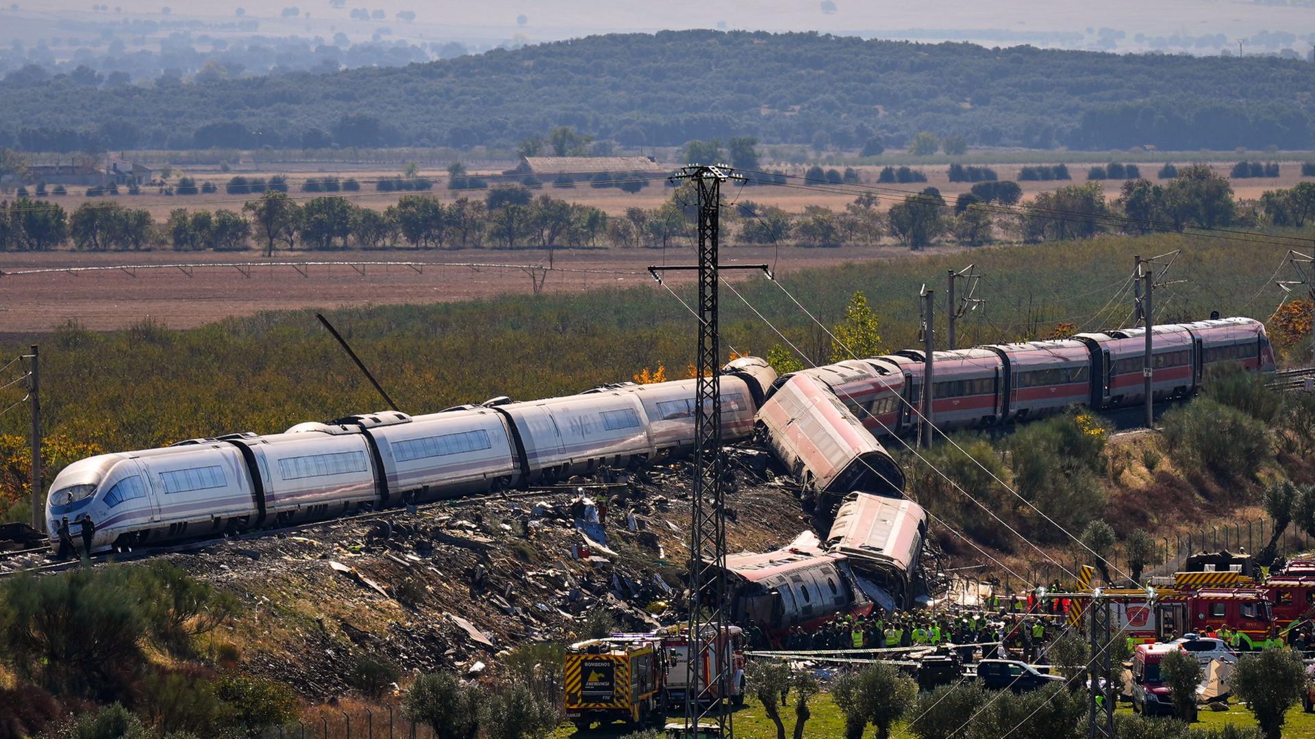 Mindestens 64 Tote nach Zugunglück in Spanien