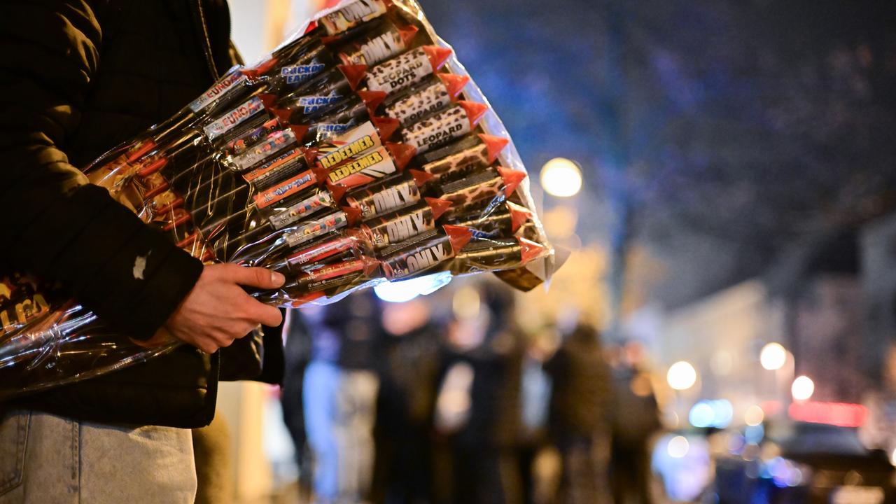 Verkauf von Silvester-Feuerwerkskörpern startet | tagesschau.de