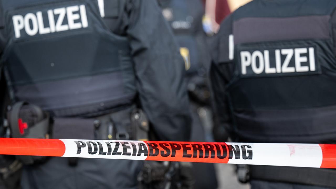 バーデン・ヴュルテンベルク州：警察が右翼過激派グループ容疑者のアパートを捜索