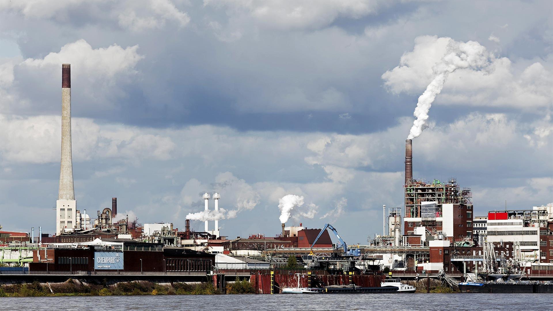Chempark bei Krefeld. | picture alliance / imageBROKER