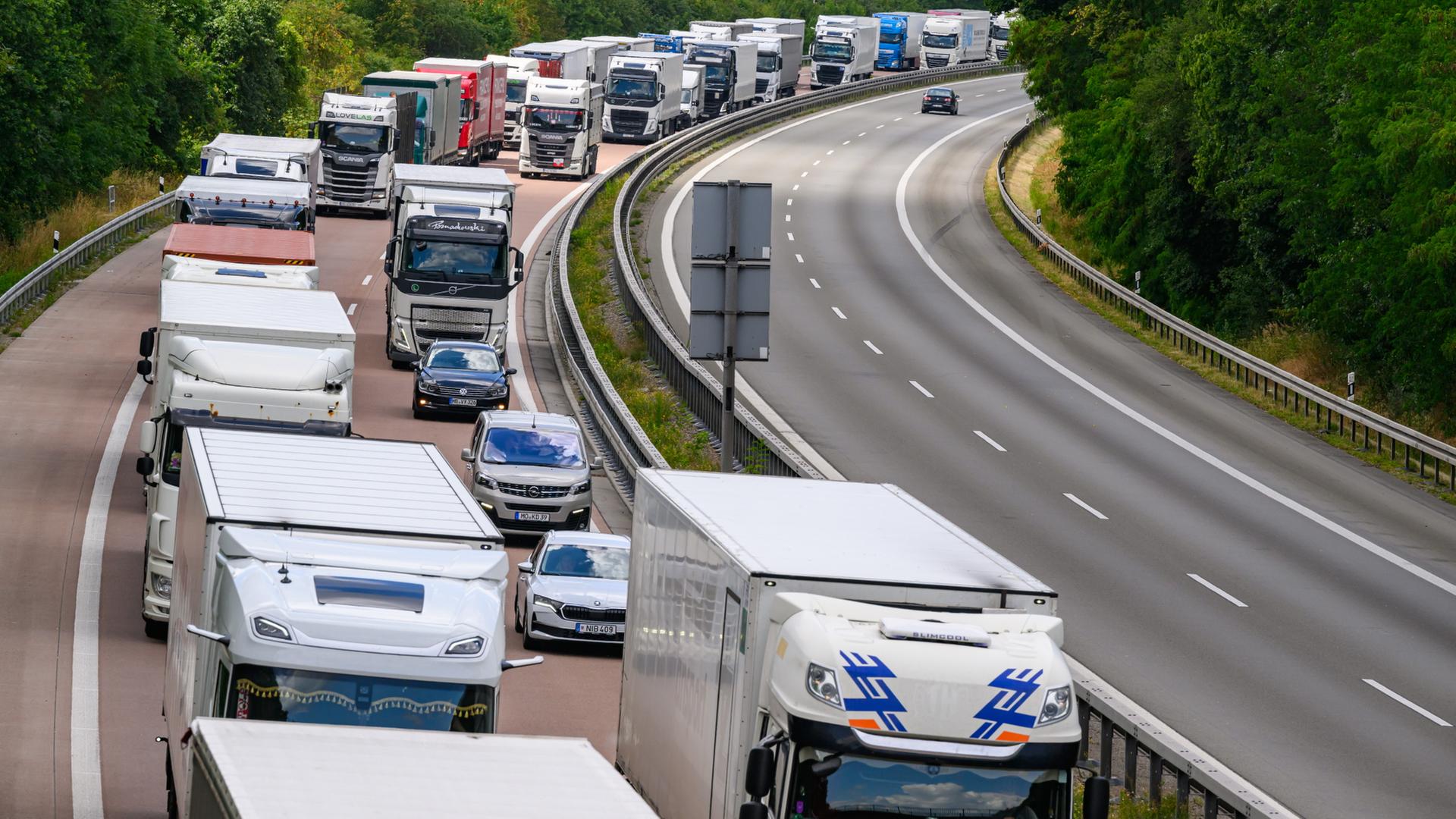 Spediteure beklagen finanzielle Einbußen durch Grenzkontrollen