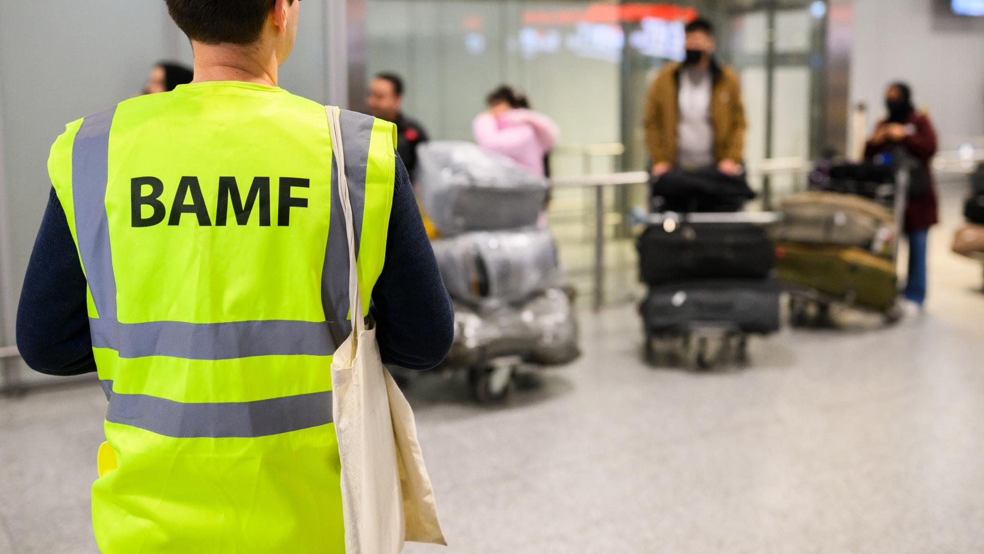Aufnahmeprogramme für Afghanen: Erneut Geld für Ausstieg geboten