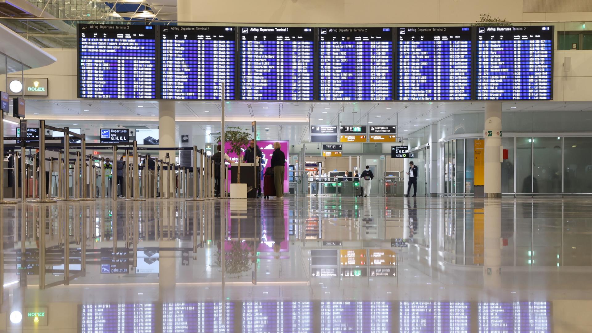 Hunderte Flugausfälle wegen Lufthansa-Piloten-Streiks Hunderte Flugausfälle wegen Lufthansa-Piloten-Streiks