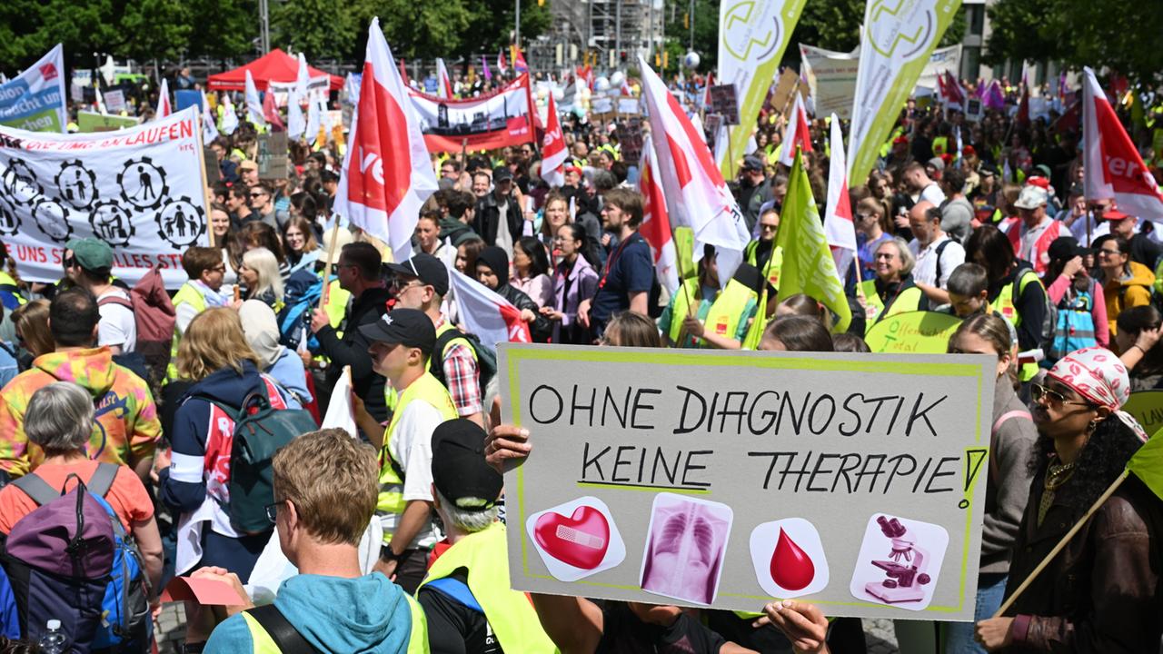 Proteste gegen Sparpläne der Gesundheitsministerin