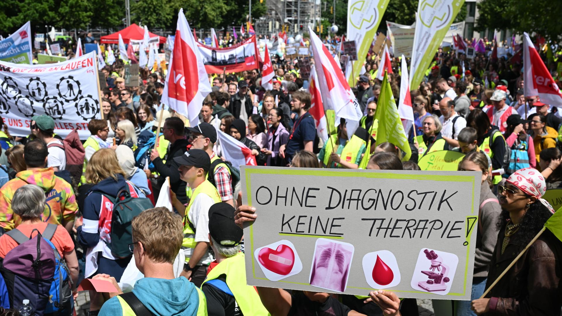 Proteste gegen Sparpläne der Gesundheitsministerin