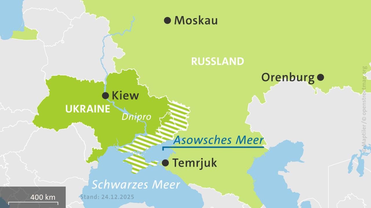 Ukrainische Drohnen treffen Öltanks in Hafenstadt