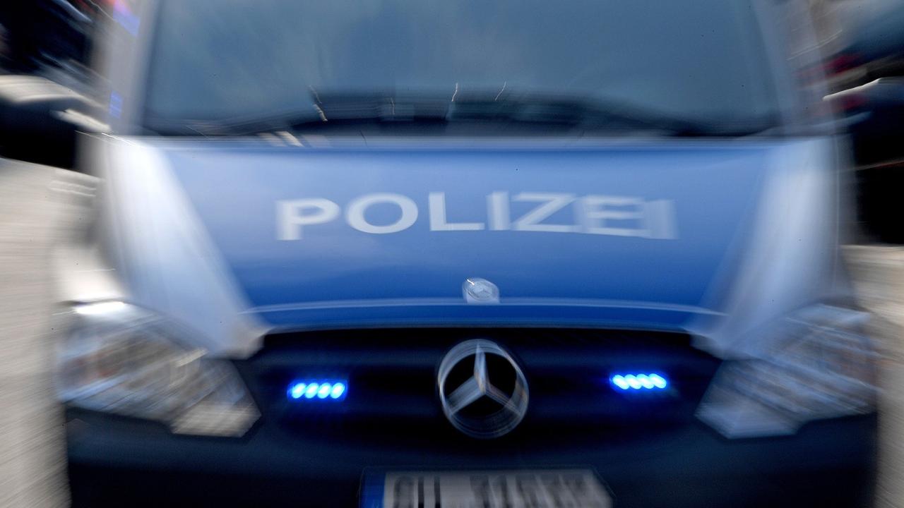 ザクセン：ヒトラーの挨拶は、ピルナとドレスデンで警察を雇用しています