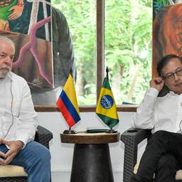 Luiz Inacio Lula da Silva (links) und Gustavo Petro