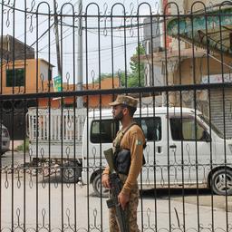 Ein Wachmann steht vor dem Haji-Abschiebezentrum in der pakistanischen Hauptstadt. (Archiv)