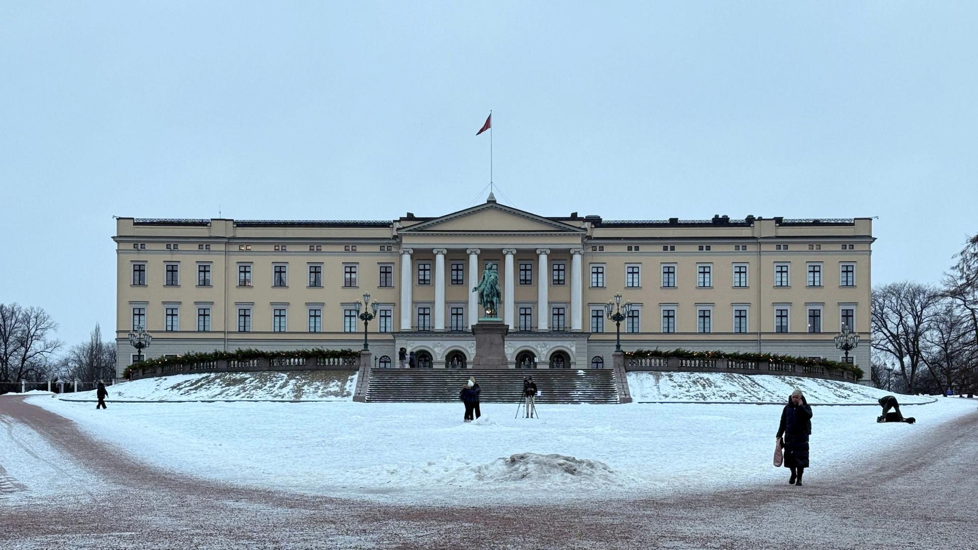 Königliches Schloss in Oslo | Julia Wäschenbach/dpa