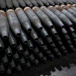 155-mm-Artilleriegeschosse während der Herstellung in einer Munitionsfabrik.