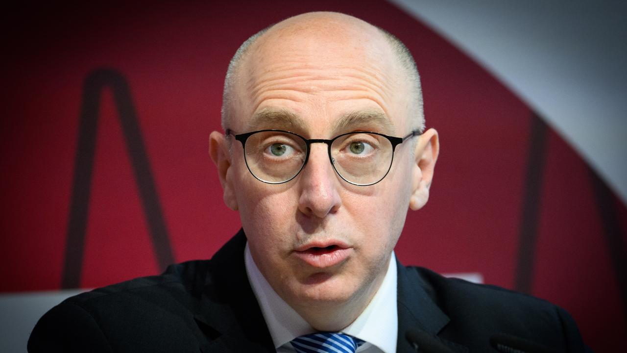 Verfassungsschutz-Präsident setzt auf mehr Unabhängigkeit von US-Diensten Verfassungsschutz-Präsident setzt auf mehr Unabhängigkeit von US-Diensten