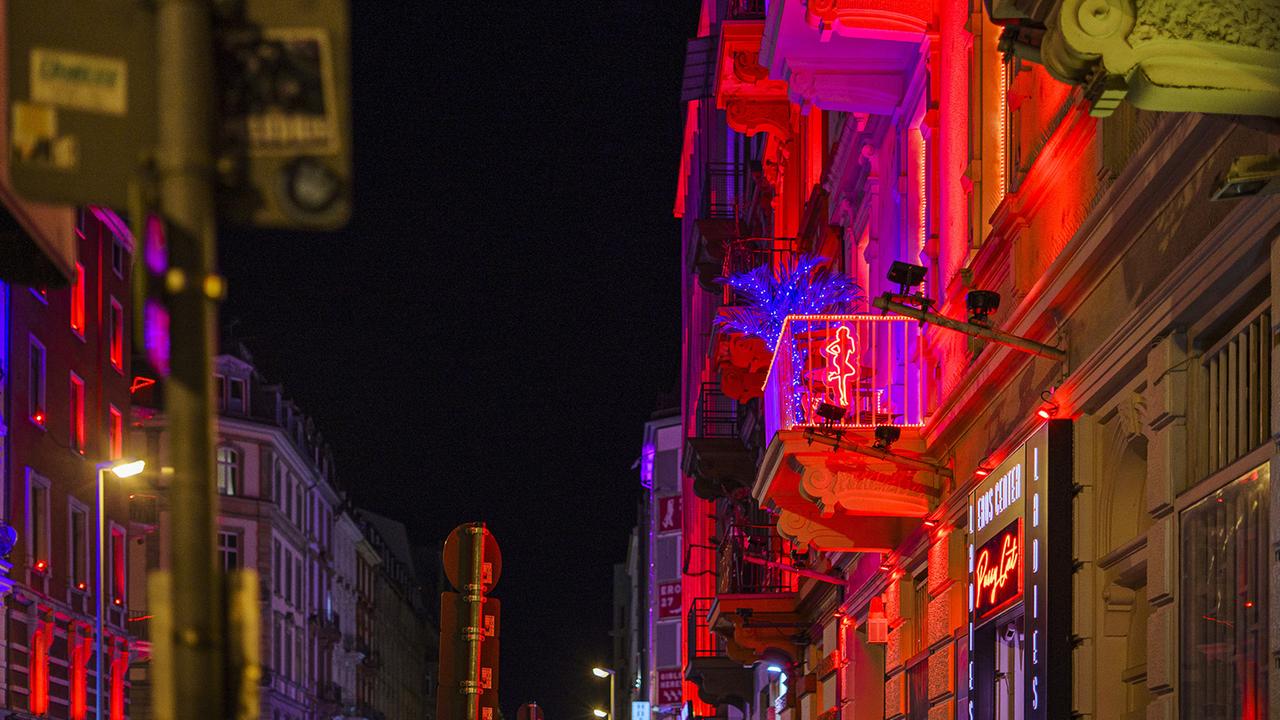 Expertenkommission-zum-Schutz-von-Prostituierten-nimmt-Arbeit-auf