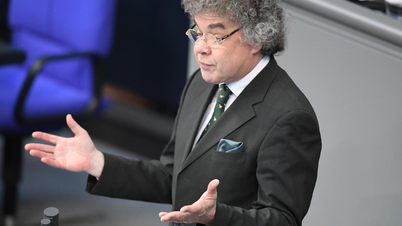 Mutmaßlicher “Hitlergruß”: Anklage gegen AfD-Abgeordneten Moosdorf