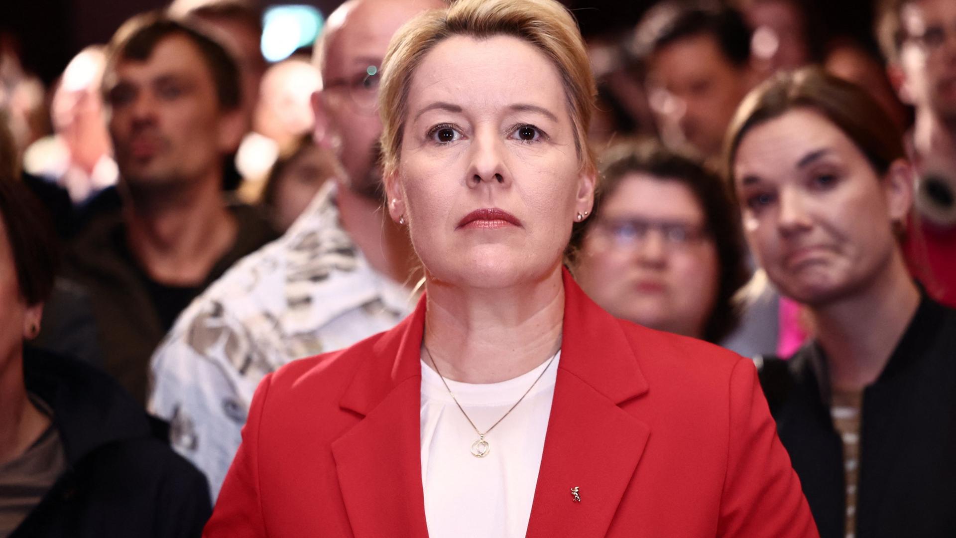 ++ Liveblog zur Berlin-Wahl: Giffey nicht mehr im Abgeordnetenhaus ++