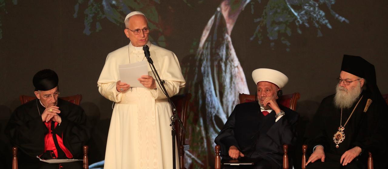 Papst Leo XIV. während eines ökumenisches Gottesdienstes in Beirut