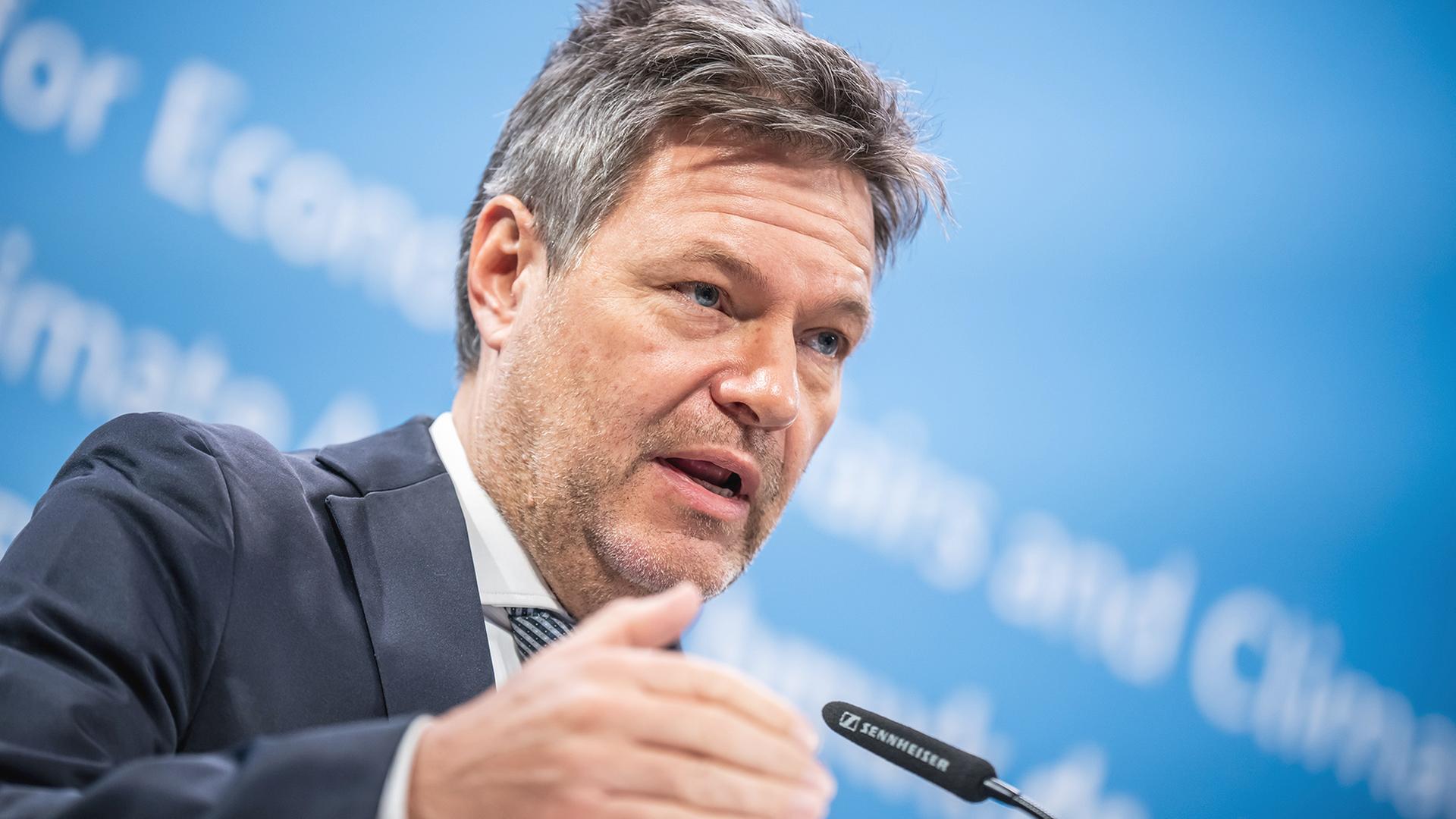 Habeck sagt wegen Haushaltskrise Reise zur Klimakonferenz ab | tagesschau.de