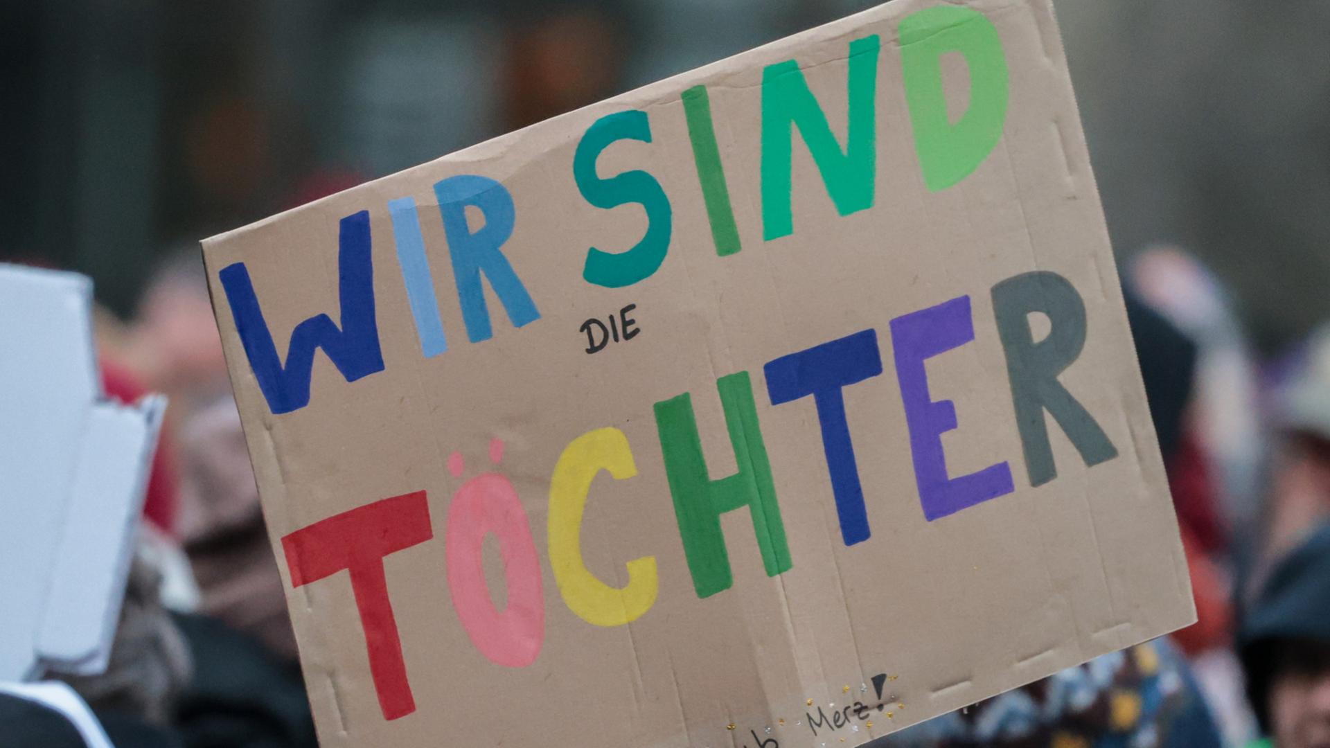 Plakat mit der Aufschrift