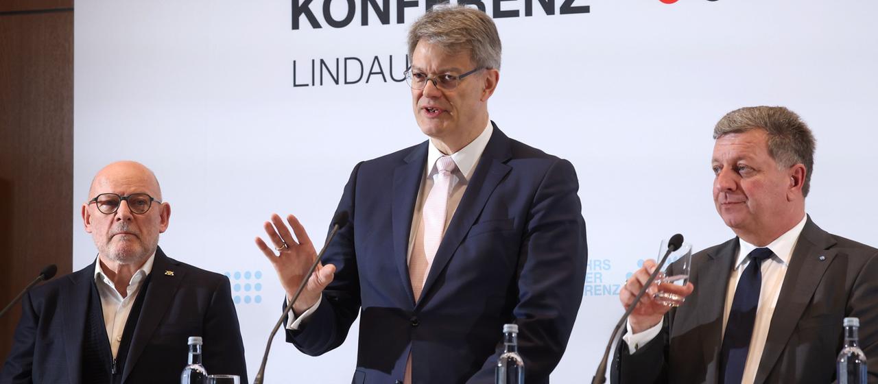 Winfried Hermann, Patrick Schnieder und Christian Bernreiter auf der Verkehrsministerkonferenz.
