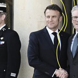 Ankunft des Premierministers des Vereinigten Königreichs, Keir Starmer, zum Treffen über Frieden und Sicherheit für die Ukraine, bei dem zahlreiche Staats- und Regierungschefs am 26. März 2025 im Elysée-Palast empfangen wurden