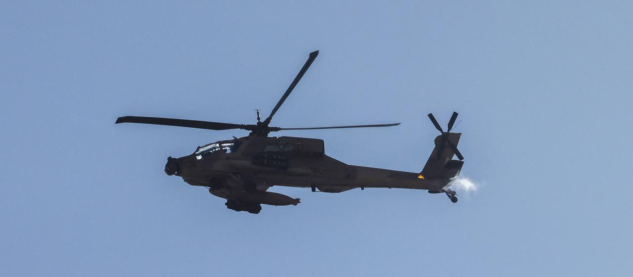 Ein US-Hubschrauber AH-64 Apache