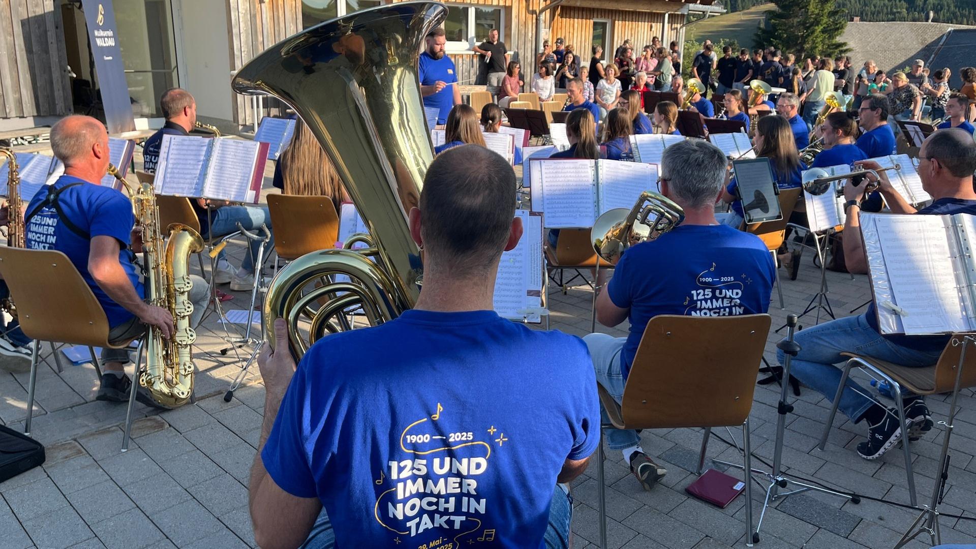 Takt, Tradition und TikTok: Wie ein Musikverein im Schwarzwald junge Menschen anzieht