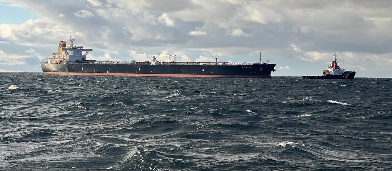 Der unmanövrierfähige Öltanker 