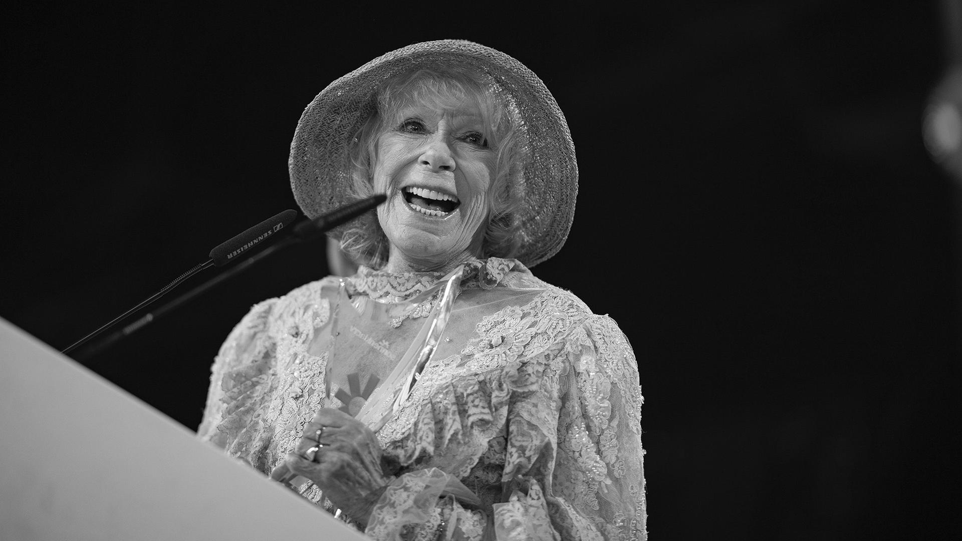 Elke Sommer (Archivbild: 07.04.2018) | picture alliance/dpa