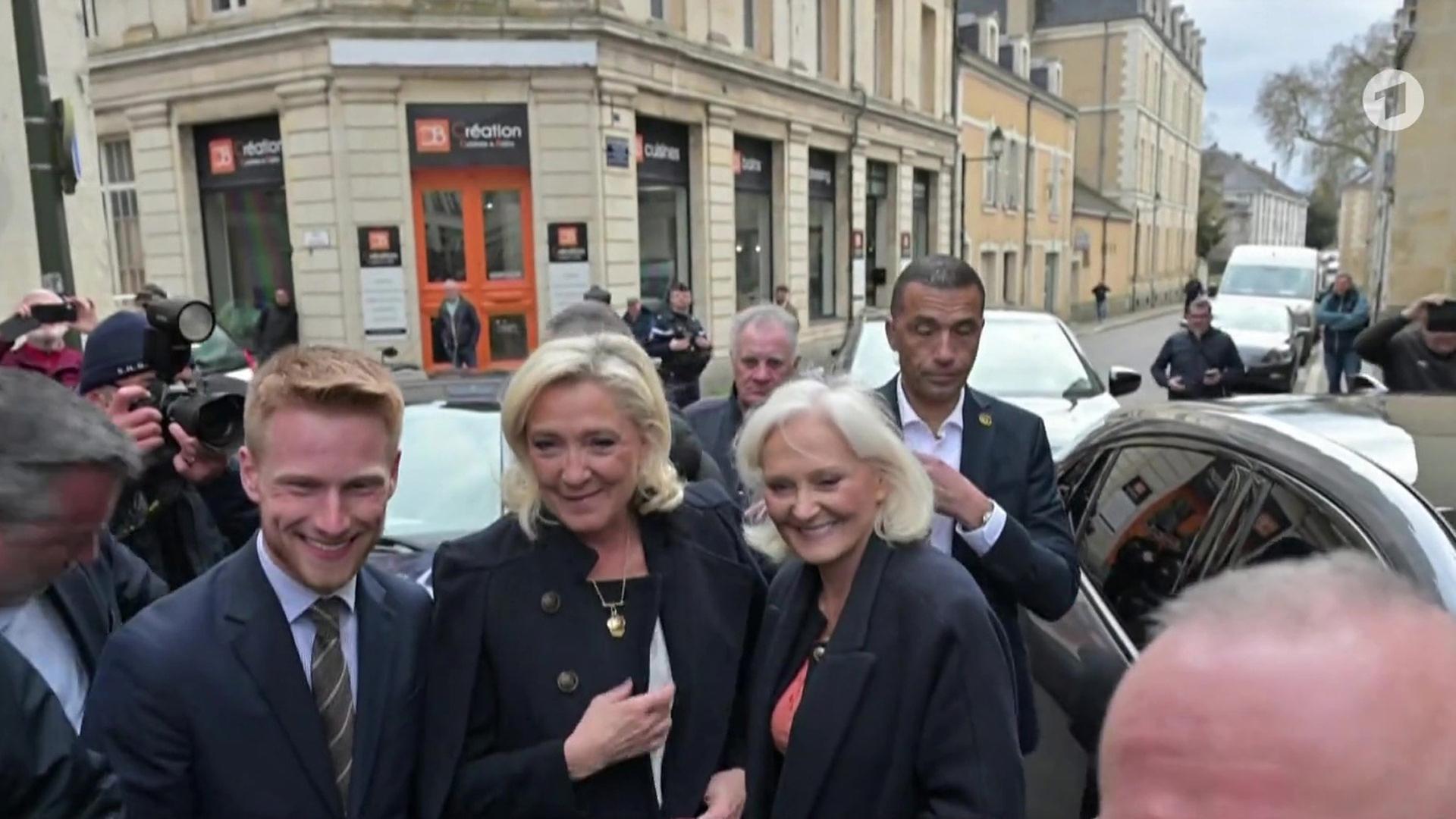 Le Pen beginnt mit französischen Wahlkampf
