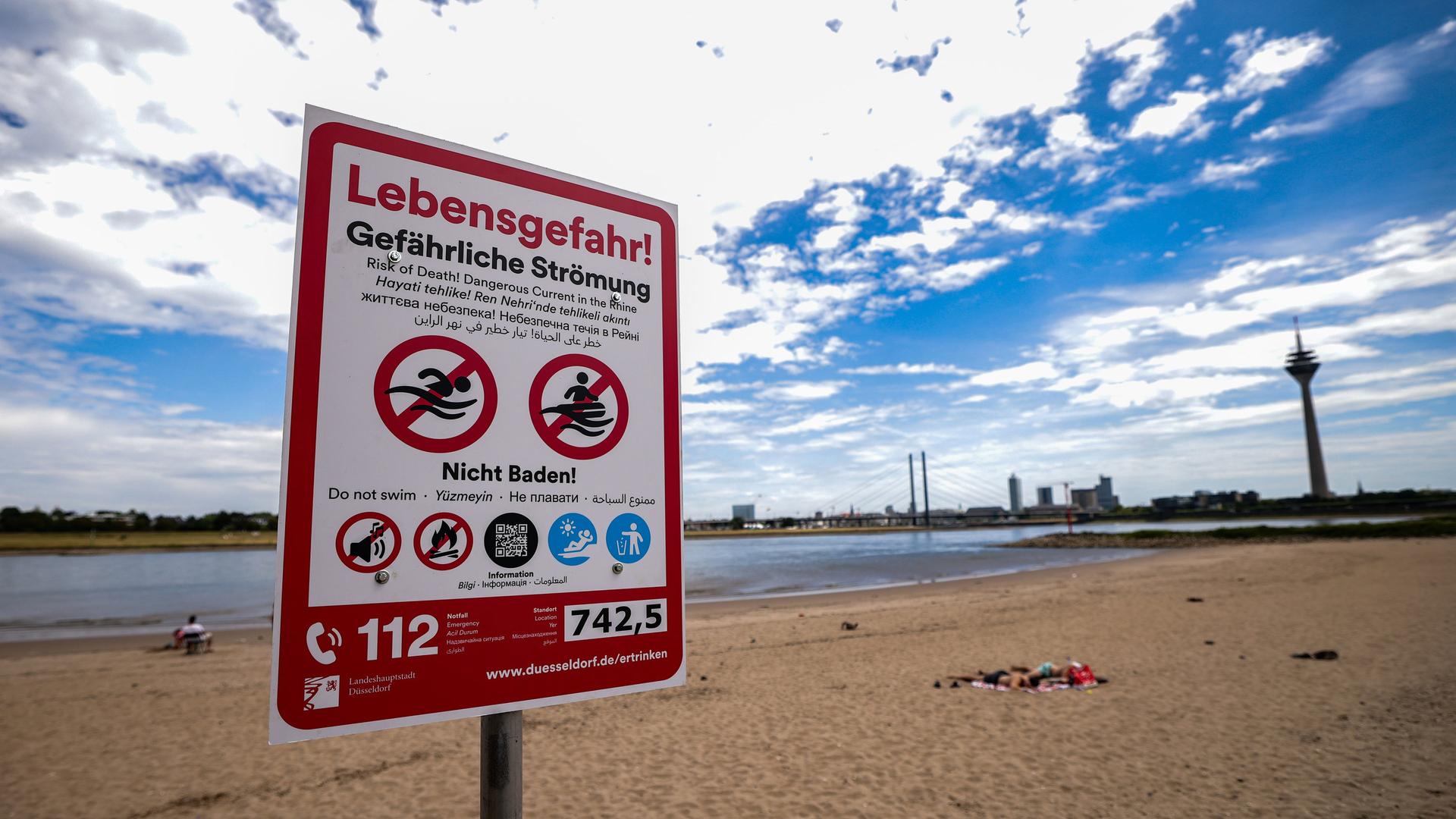 Schwimmen im Rhein: Verstöße gegen Badeverbot in Düsseldorf und Neuss