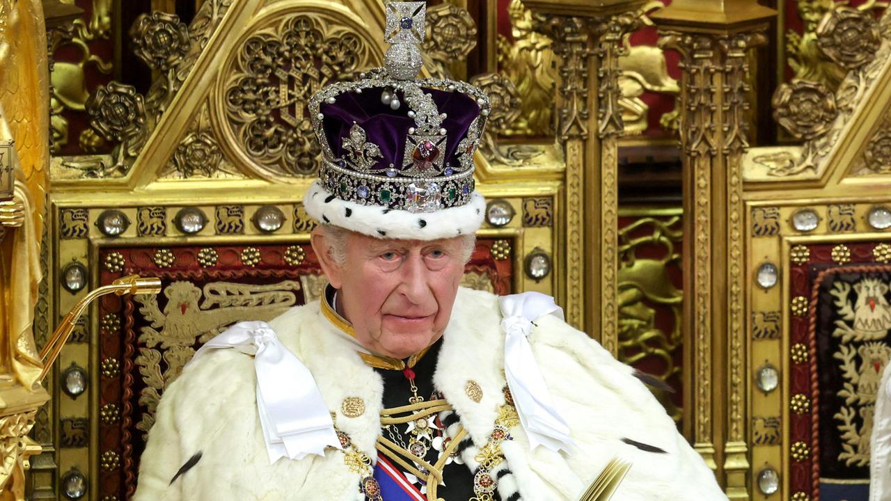 Rede von König Charles: Fanfaren mitten in Labours Krise