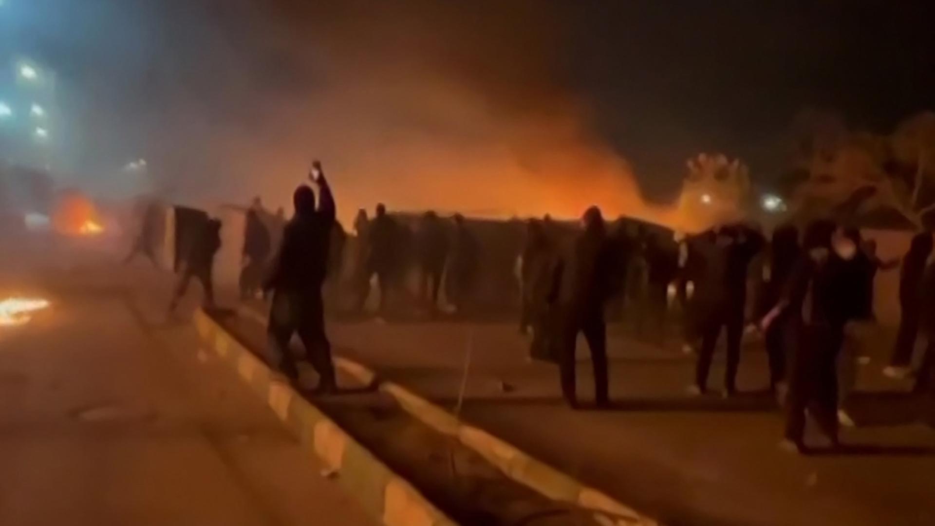 Massenproteste im Iran: Hunderte Tote, Tausende Festnahmen Massenproteste im Iran: Hunderte Tote, Tausende Festnahmen