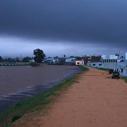 Regen überflutet Gebiete von Lora del Río (Sevilla), das mit Entwässerungspumpen geschützt ist. 