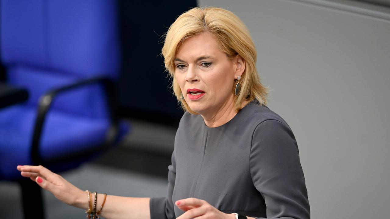 Klöckner für strengere Sicherheitsprüfungen im Bundestag