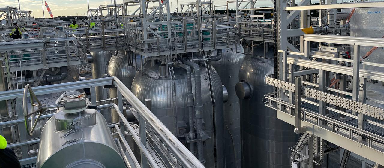Silo-ähnliche CO2-Zwischenlager in einer CCS-Anlage