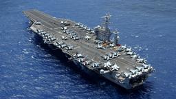 Der Flugzeugträger "USS Dwight D. Eisenhower" in seinen Heimathafen Norfolk, Virginia.