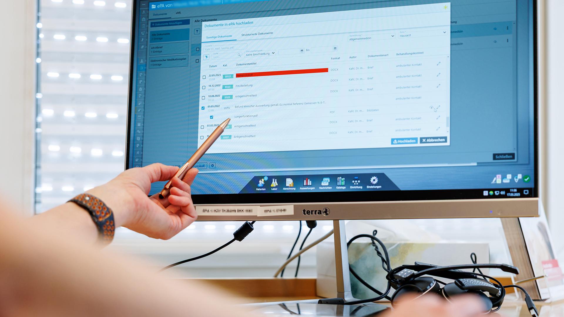 Eine ge�ffnete elektronische Patientenakte 