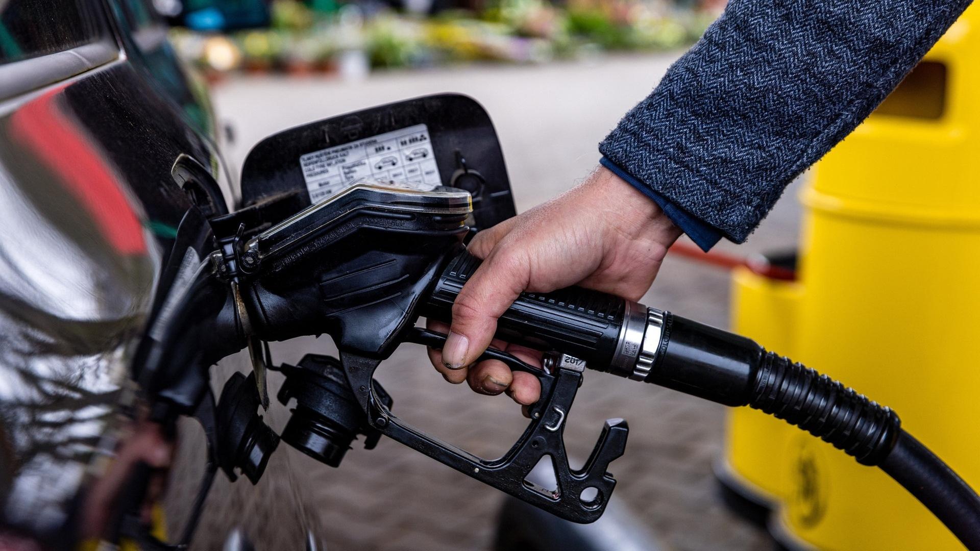 Spritpreise steigen: Was tun, wenn Tanken in RLP teurer als anderswo ist?