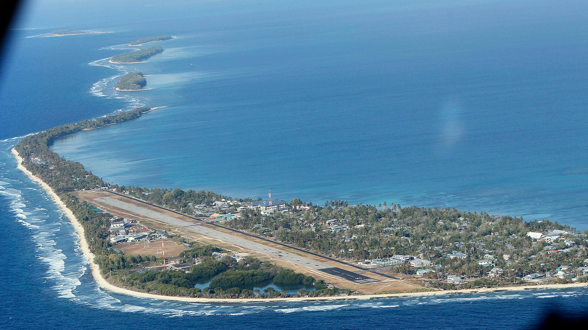 Luftaufnahme von Funafuti, die Hauptinsel des Nationalstaates Tuvalu | dpa