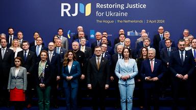 Teilnehmer der Ukraine-Konferenz in Den Haag