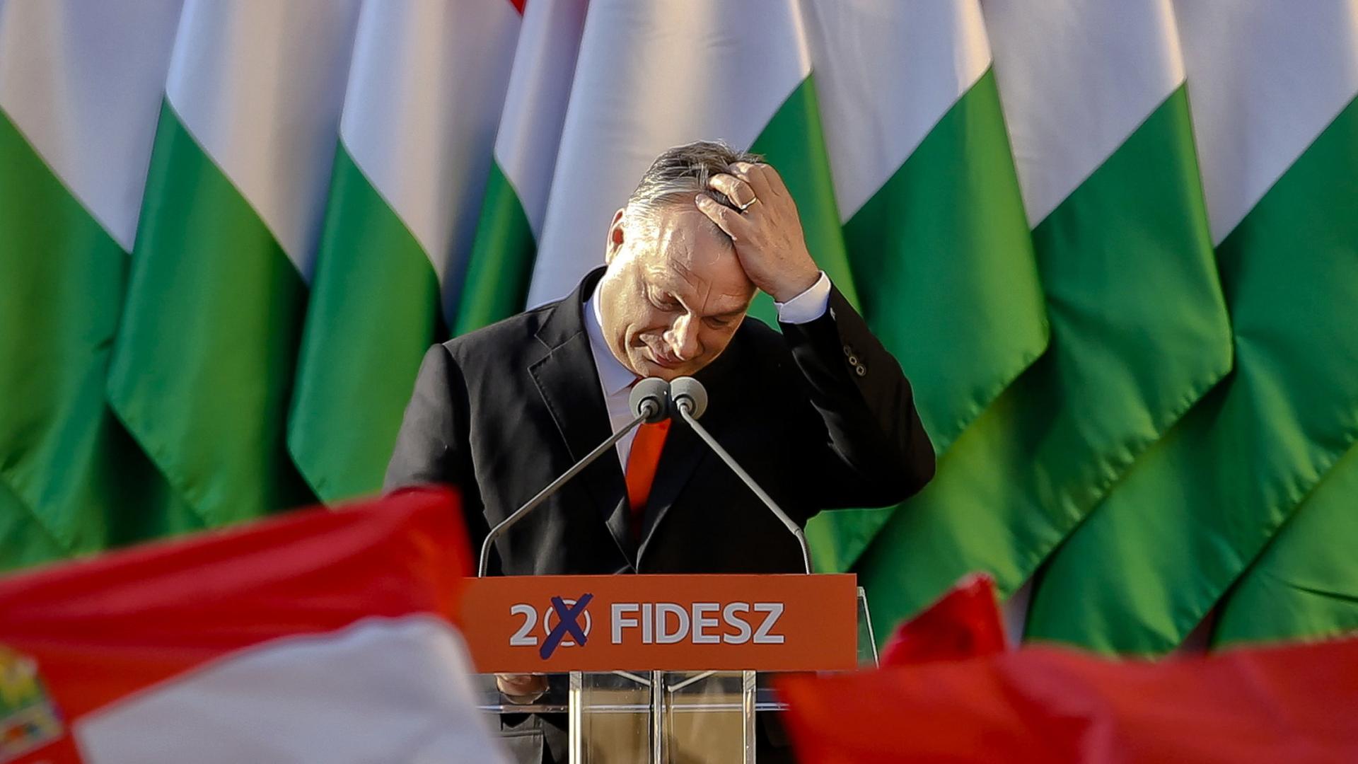 Orban entschuldigt sich bei EVP für Idioten-Zitat | tagesschau.de