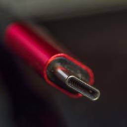 Kabel mit USB-C-Stecker