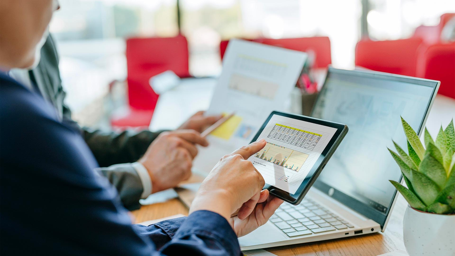 Betrug bei der Geldanlage: „Banken werben nicht in WhatsApp-Gruppen“