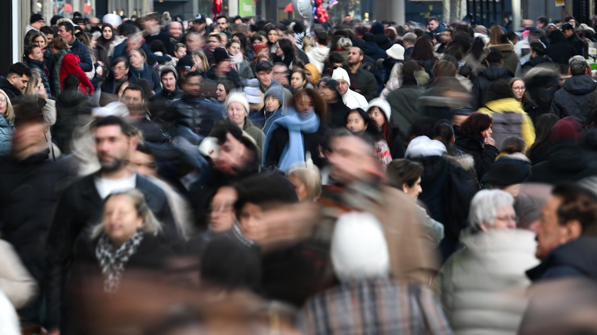 Jeder Fünfte hat offen für autoritäre Ideen Jeder Fünfte hat offen für autoritäre Ideen