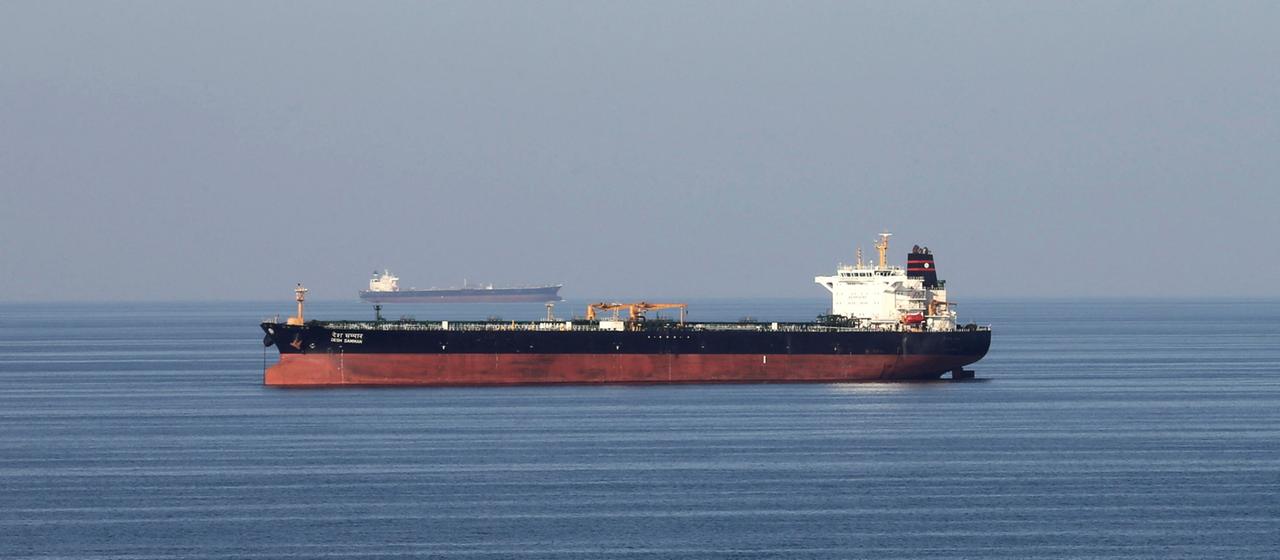 Zwei Schiffe in Straße von Hormus