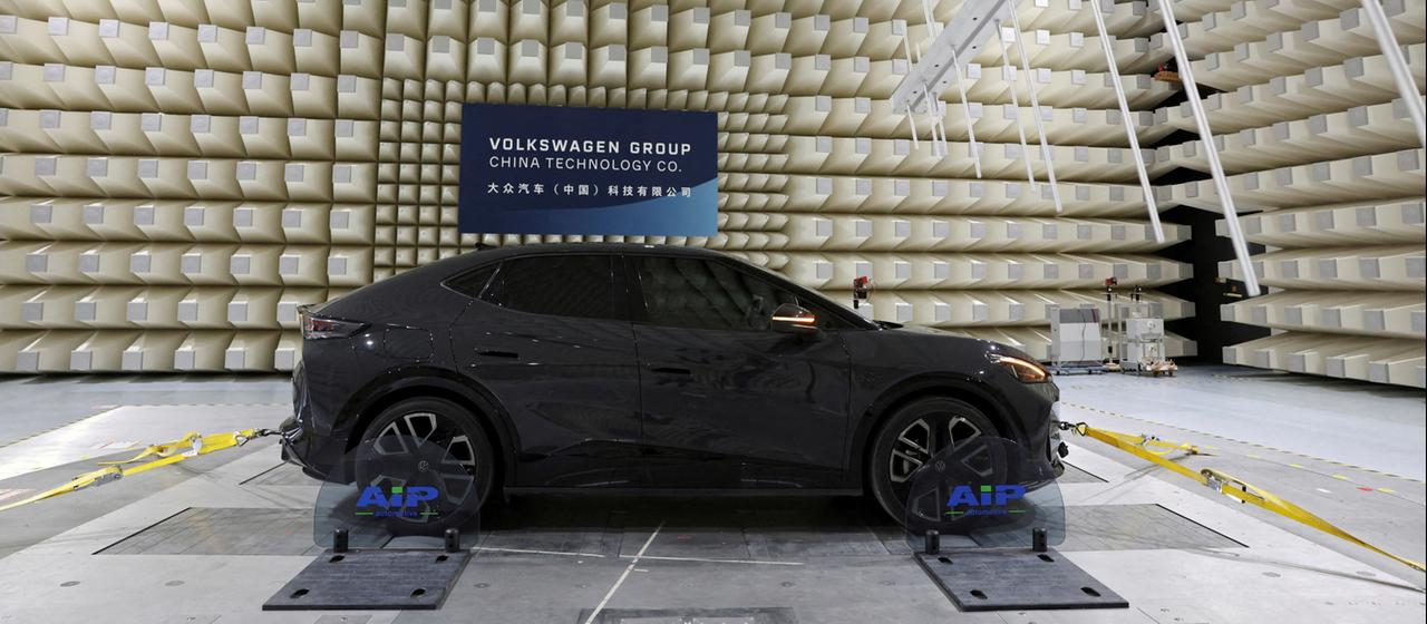 Ein Elektrofahrzeug von Volkswagen im Labor in der chinesischen Provinz Anhui.