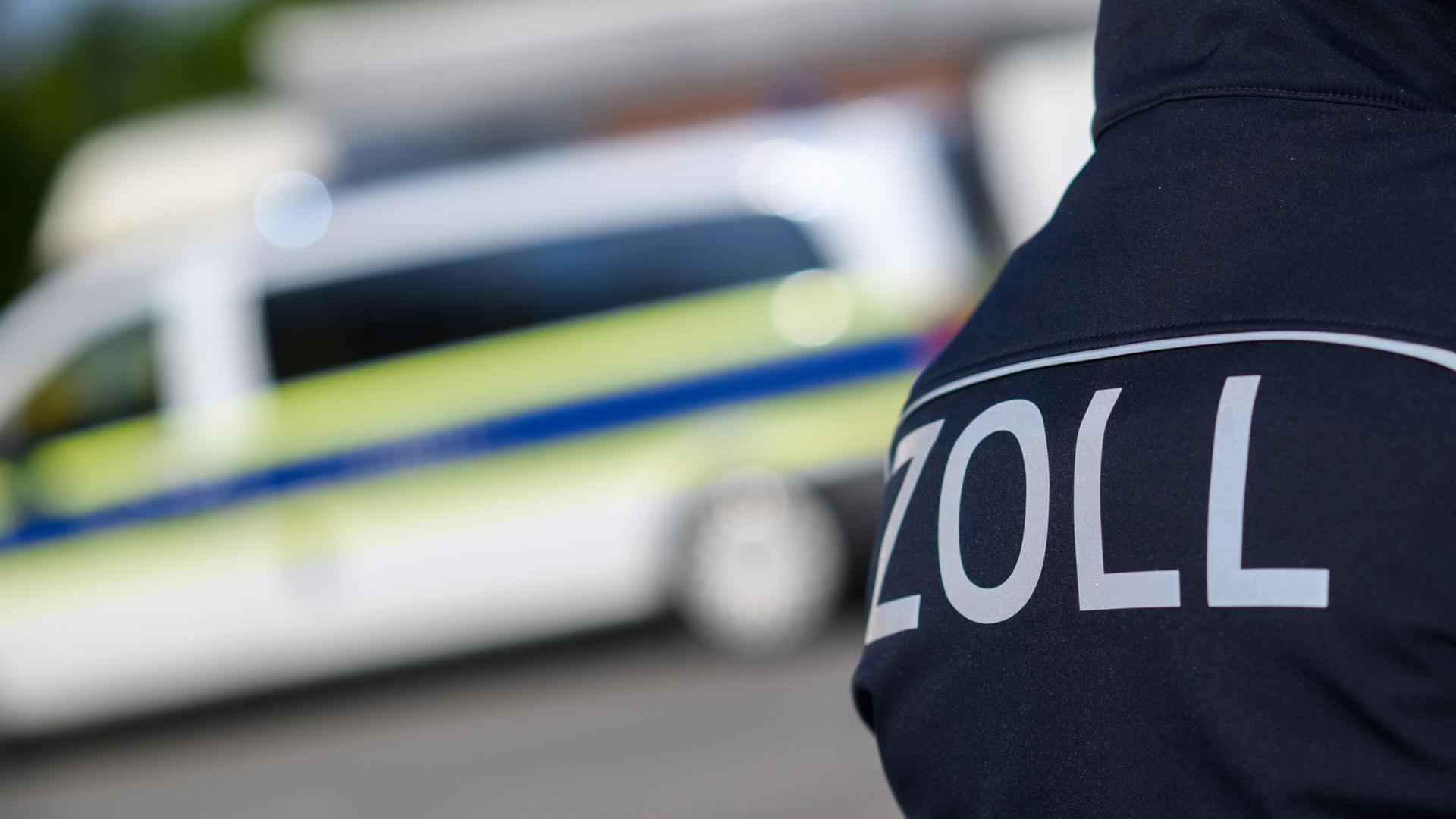 Zoll hebt große illegale Zigarettenfabrik in Rheinland-Pfalz aus