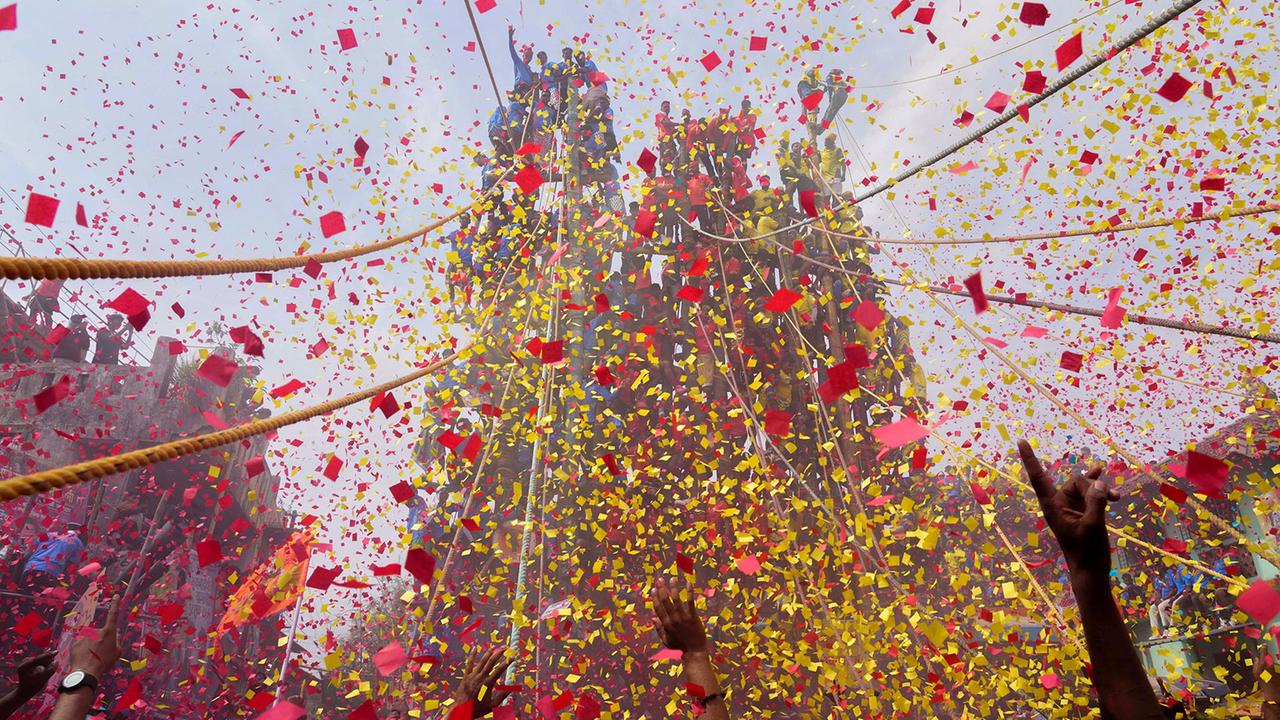 Fest in Indien, Bogenschütze Japan, Morgennebel im Spreewald