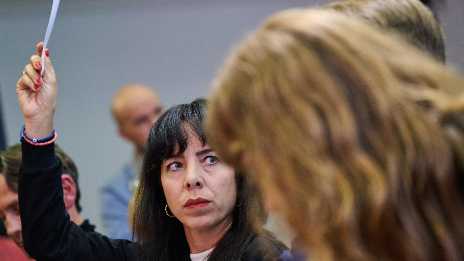 Eralp zuversichtlich vor Abstimmung über Koalitionsverhandlungen